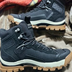 Vans UltraRange Exo Hi Gore-Tex MTE-3 Defcon Black Gum Boots Hiking Size 11.5